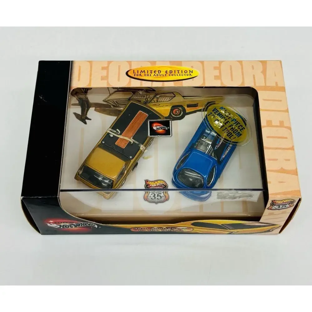 Hot Wheels 35th Anniversary Deora & Deora II Vehicle Set 57285 Sealed